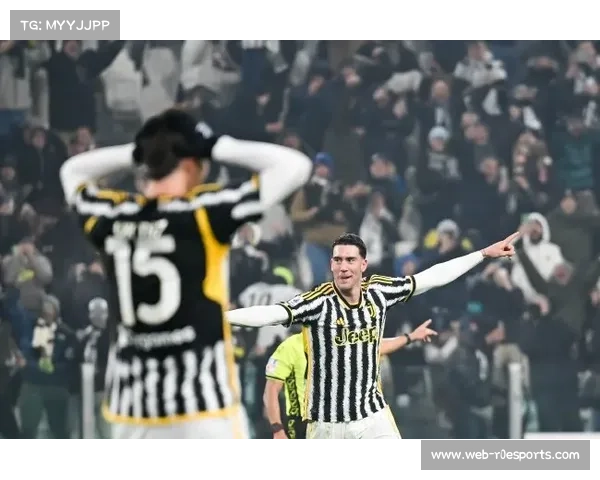 萨索洛主场热情高涨 球迷全情投入赛事氛围