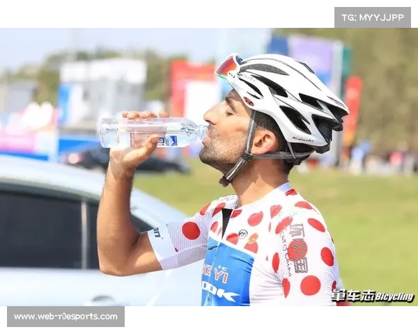 环自贡赛坎普车队刘志城获大中华最佳白衫